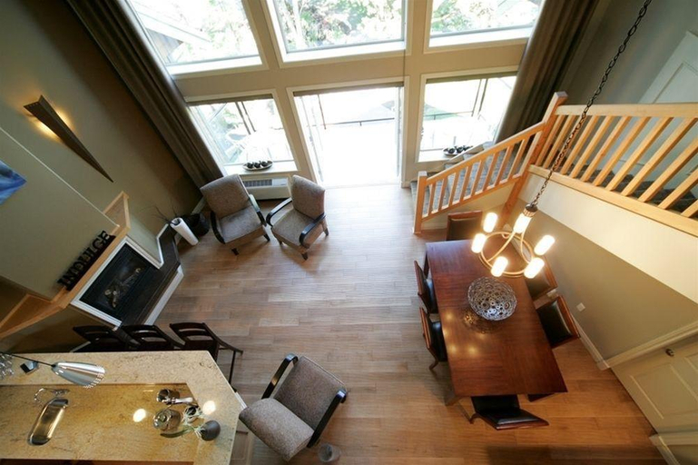 Public Area 3, Old House Hotel, Comox-Strathcona