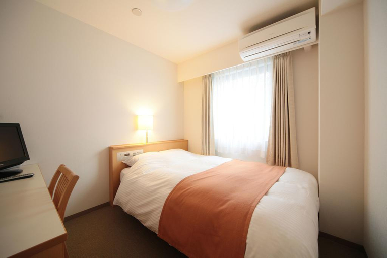 Bedroom 3, Shin-Osaka Station Honkan, Osaka