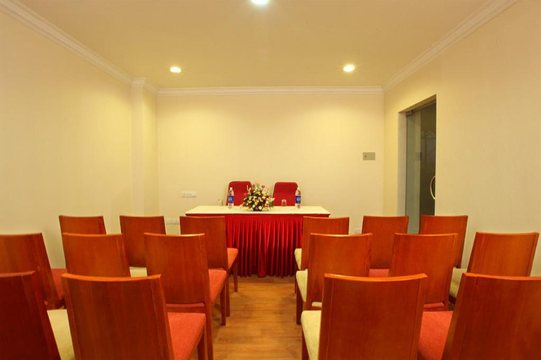 Food & Drinks 5, The Senate Hotel, Ernakulam