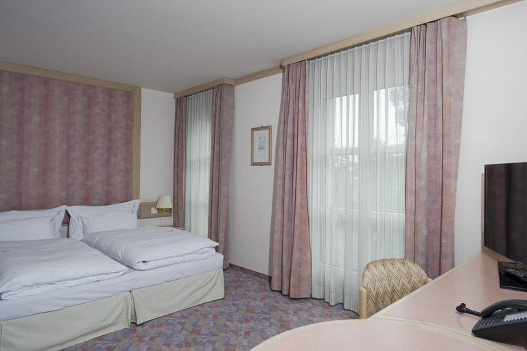 Bedroom 3, BEST WESTERN Trend Hotel, Dielsdorf