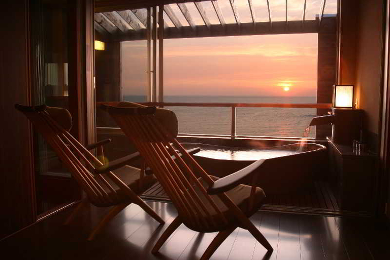 Exterior & Views 2, Hotel Sanrakuso, Shirahama