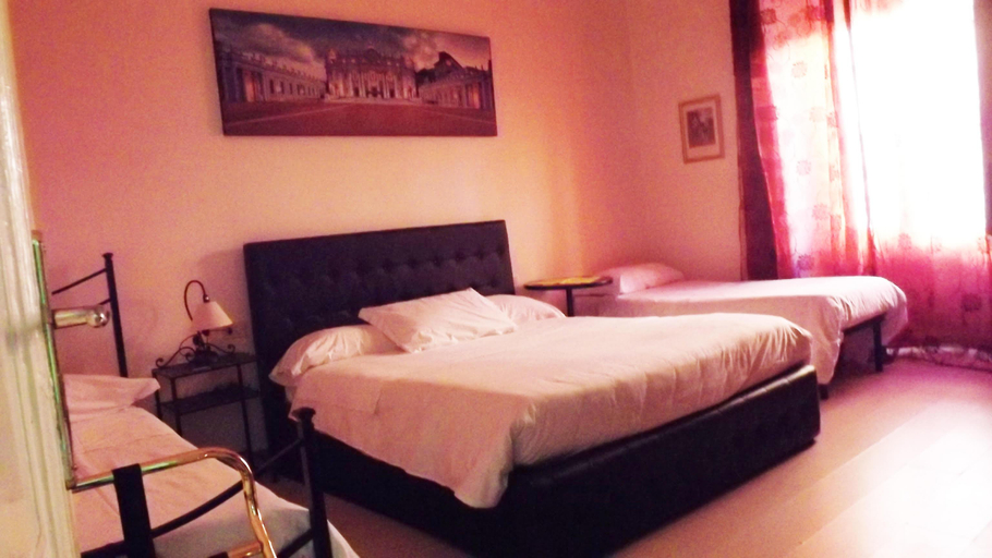 Bedroom 3, Candia 41, Roma