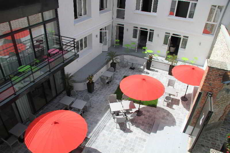 Public Area 3, Le Cesar Hotel, Seine-et-Marne
