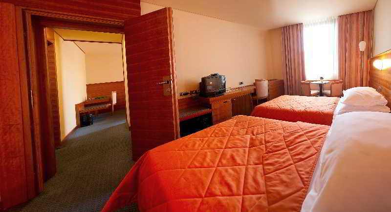 Bedroom 2, Park Casino & Hotel, Gorizia