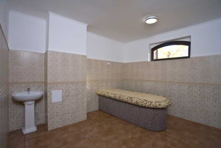 Bathroom 4, Hotel Chinar, Hisar