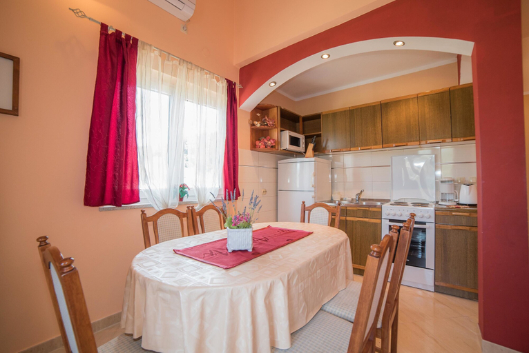 Bathroom 5, Gvacic House, Lopar/Supetarska Draga