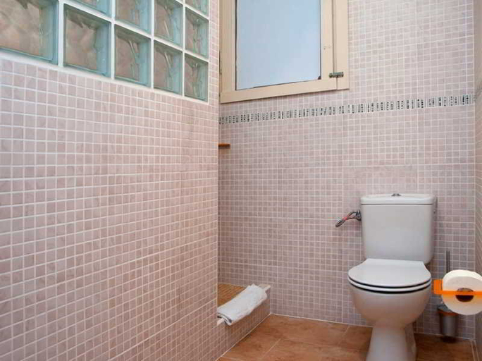 Bathroom 4, Martinval, Barcelona