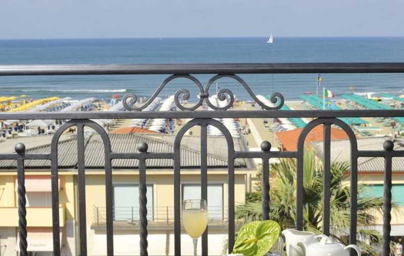 Others 2, Hotel President Viareggio, Lucca