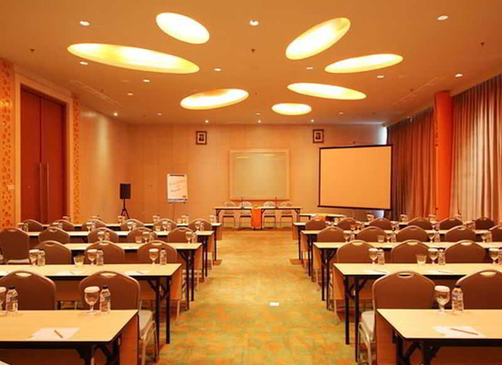 HARRIS Hotel Sentul City - Business Facilities