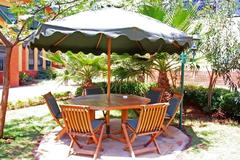 Others, Boma Inn, Starehe