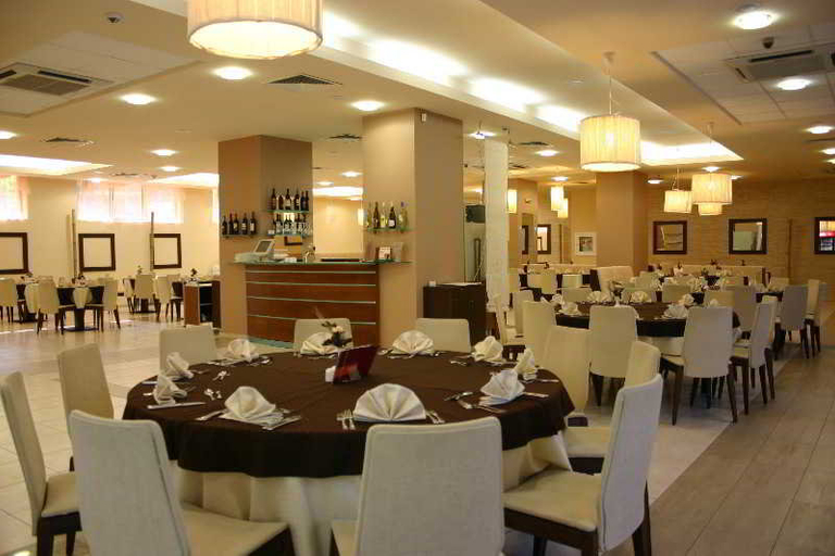Food & Drinks 5, Atlas, Varna
