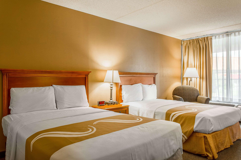 Bedroom 4, Econo Lodge Eureka Springs, Carroll