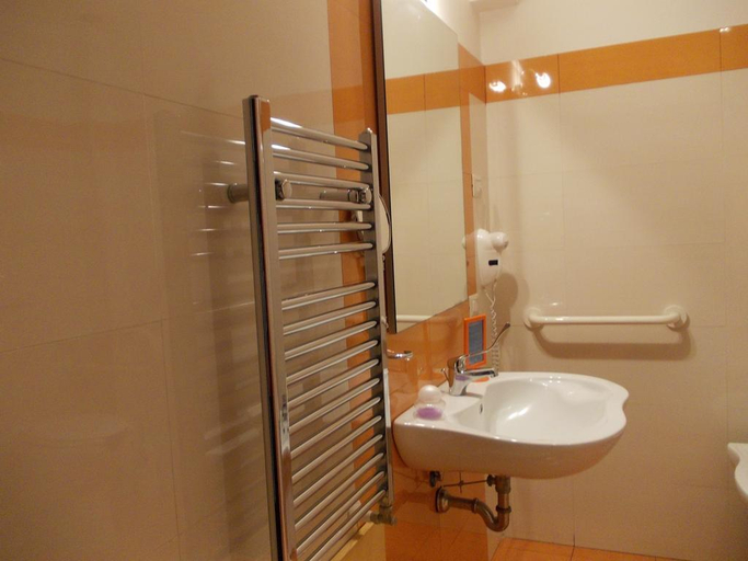 Bathroom 5, Hotel Catania Town, Catania