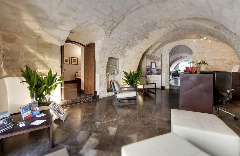 Public Area 4, Villa Del Lauro, Ragusa