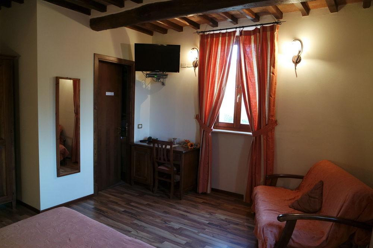 Bedroom 5, Fonte Dei Tufi, Siena