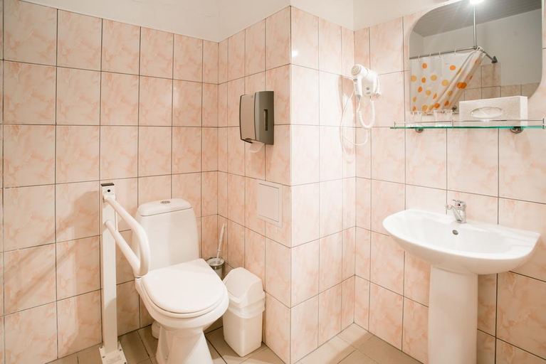 Bathroom 4, Dinaburg SPA Hotel, Daugavpils