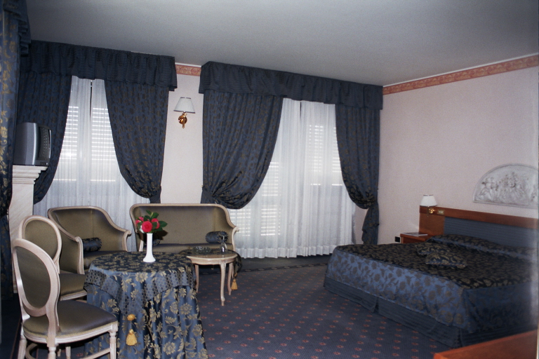 Bedroom 3, Hotel Villa Malpensa, Varese