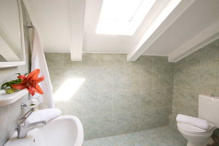 Bathroom 4, Pansion Filoxenia Apartments & Studios, Ionian Islands