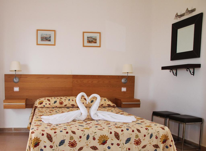 Bedroom 2, Bungalows Es Pins, Baleares