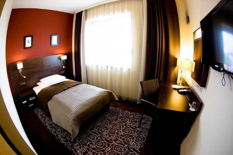 Bedroom 4, Budapest Airport Hotel Stacio Superior Wellness, Gyál
