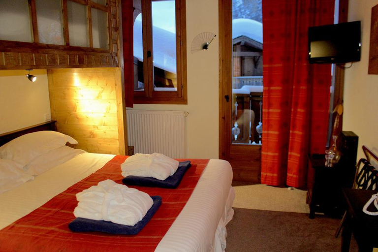 Bedroom 2, Hotel Au Coin Du Feu Chilly Powder, Haute-Savoie