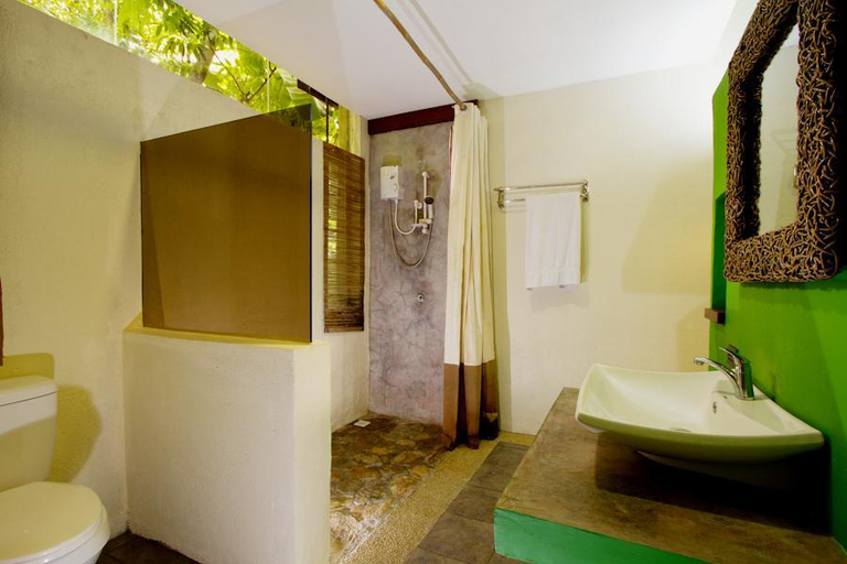 Bathroom 4, Bale Mi Boracay, Malay