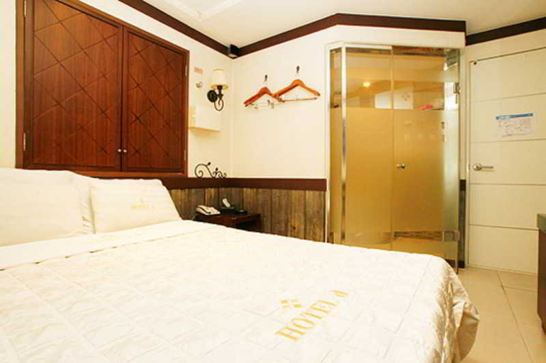 Bedroom 3, Sinchon D Inn, Mapo