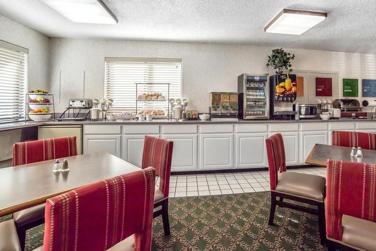 Exterior & Views 2, Yellowstone River Inn & Suites, Park