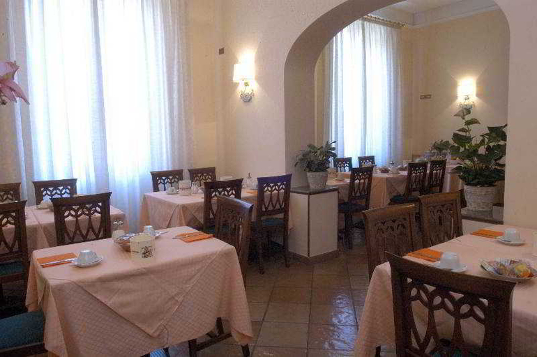 Food & Drinks 5, Hotel Beatrice, Florence