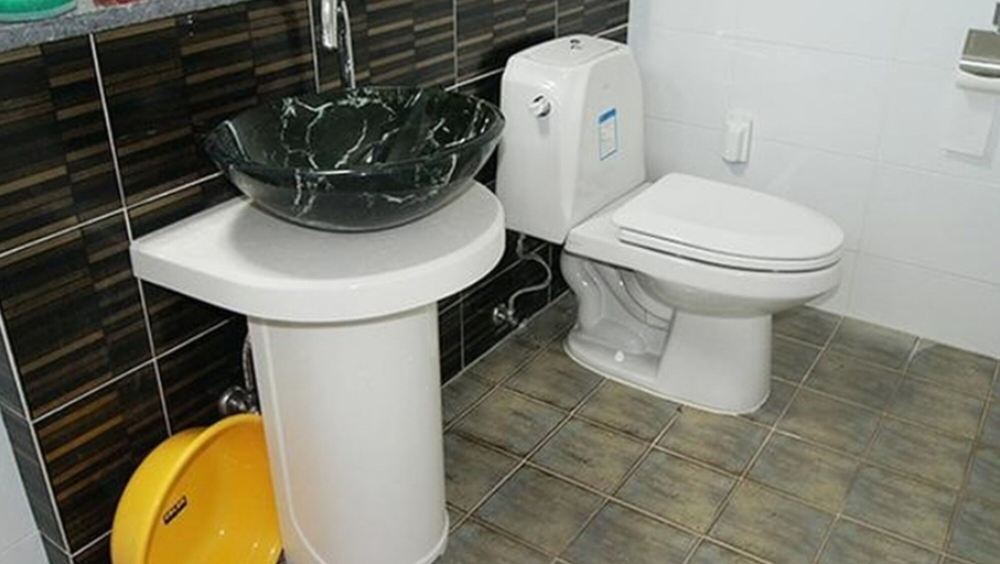 Bathroom 5, Pohang Sound of Nature Pension, Yeongdeok