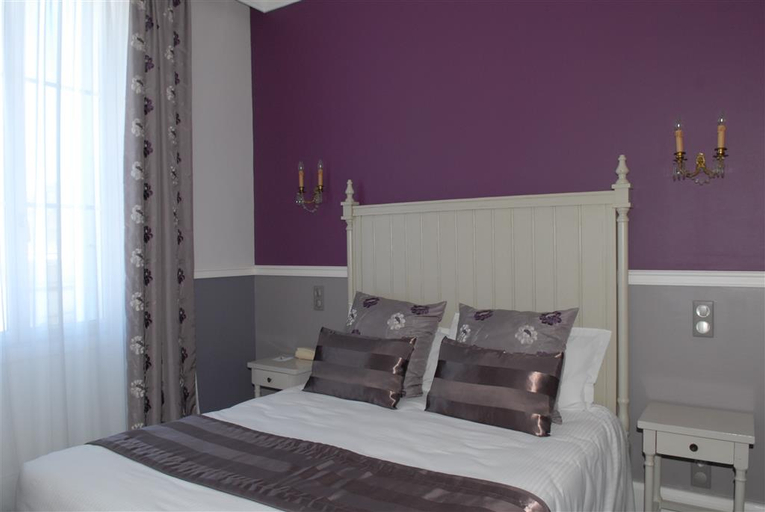 Bedroom 5, Hotel Le Champlain, Charente-Maritime