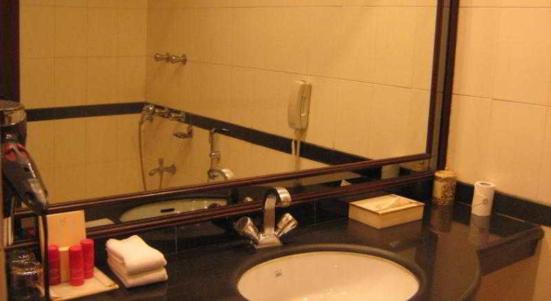 Bathroom, Sawai Man Mahal Jaipur, Jaipur