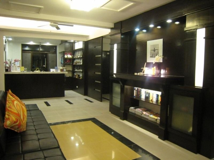 Public Area 3, One Crescent Place, Malay