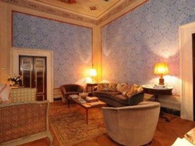 Palazzo Rocchi, Lucca