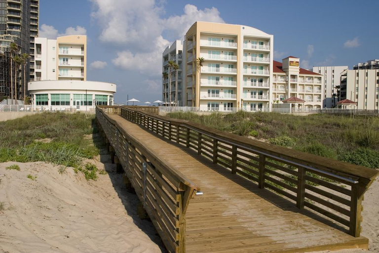 Exterior & Views 2, Peninsula Island Resort and Spa, Cameron