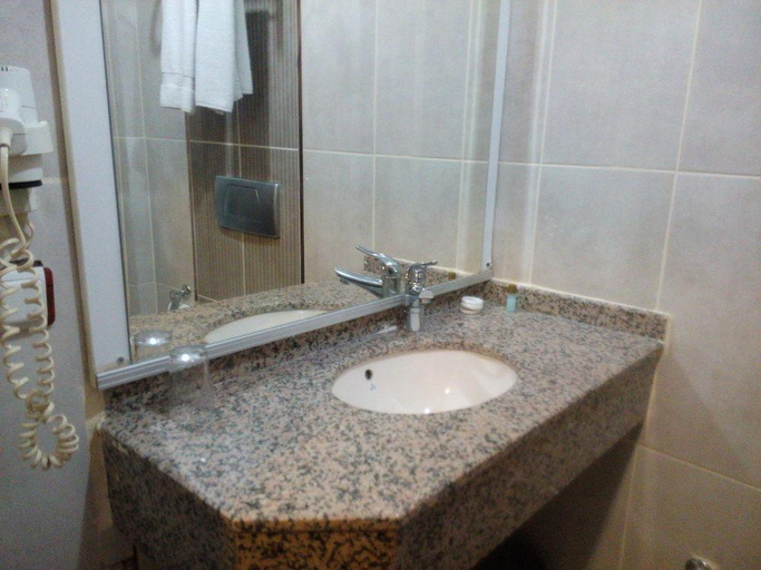 Bathroom 4, Bern Otel, Fatih