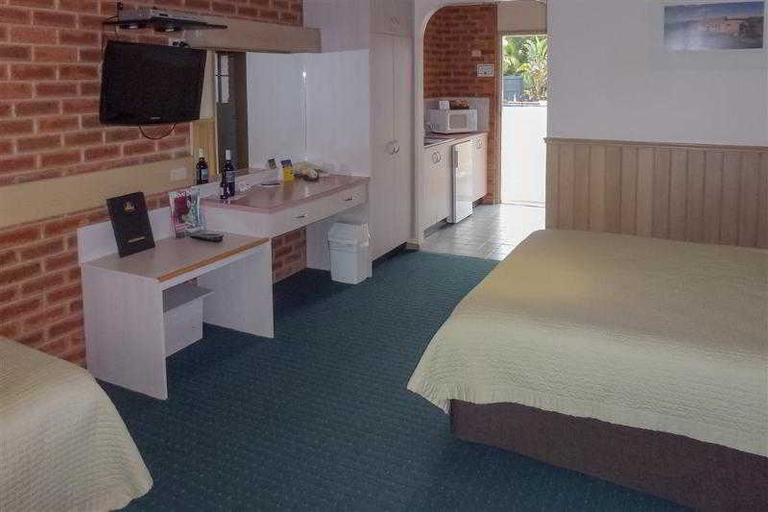 Exterior & Views 2, Colonial Motor Inn Bairnsdale, E. Gippsland - Bairnsdale