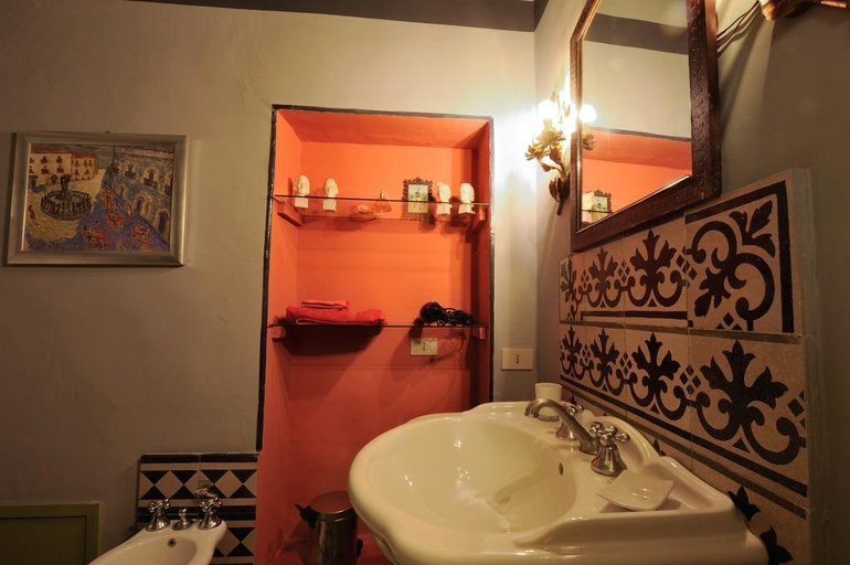 Bathroom 4, La Dimora Del Genio, Palermo