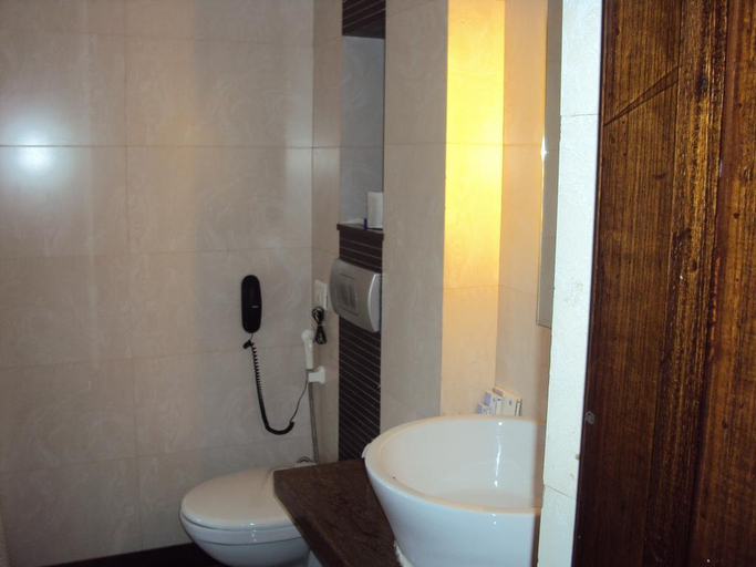 Bathroom 5, Fortune Resort Grace Mussorie, Dehradun