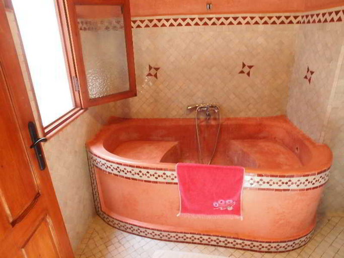 Bathroom, Riad Alkhansaa, Essaouira
