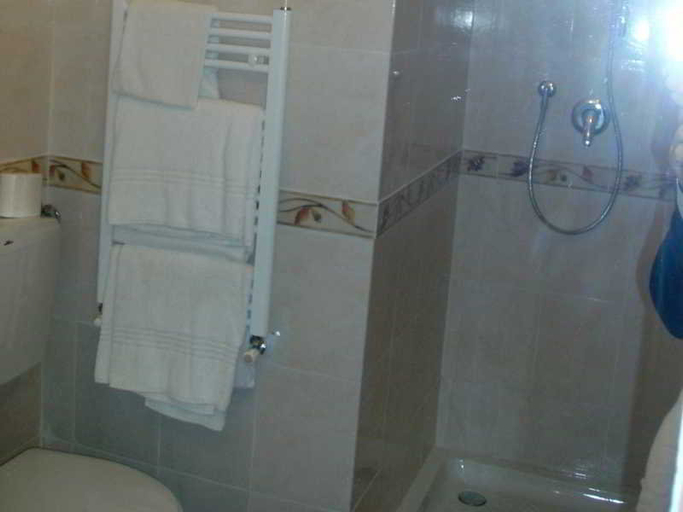 Bathroom 5, La Corte dei Principi, Florence