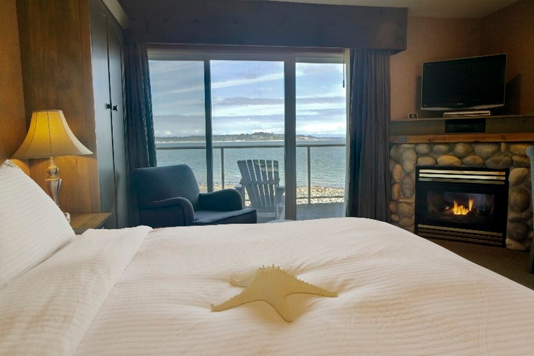Bedroom 3, Kingfisher Pacific Resort and Spa, Comox-Strathcona