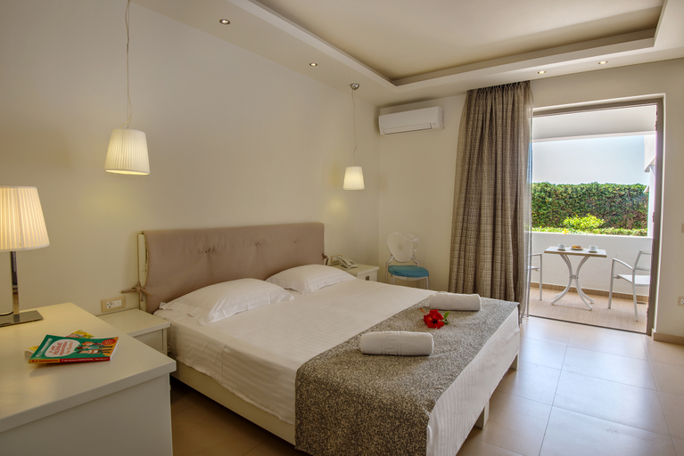 Bedroom 3, Iperion Beach, Crete