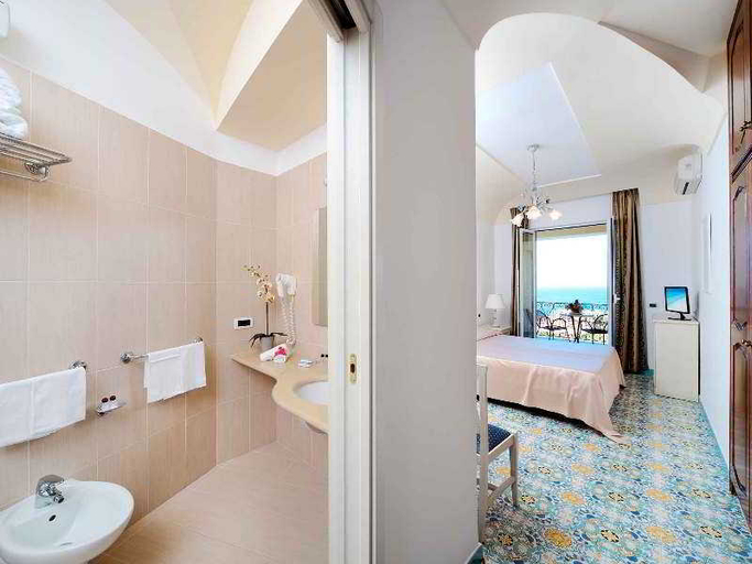 Bathroom 5, Albergo Terme San Lorenzo, Napoli