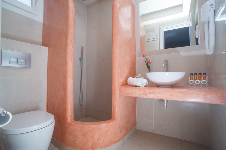 Bathroom, Margarenia, South Aegean