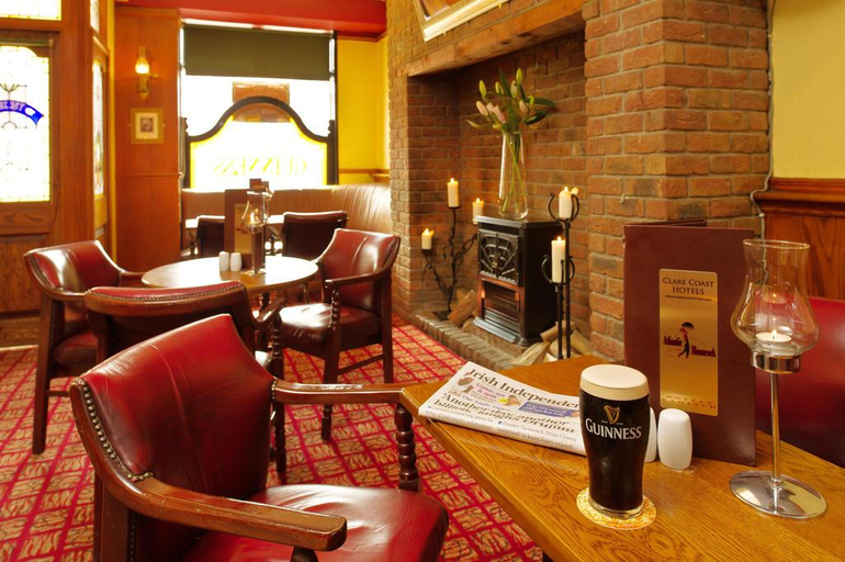 Food & Drinks 5, Shamrock Inn Hotel