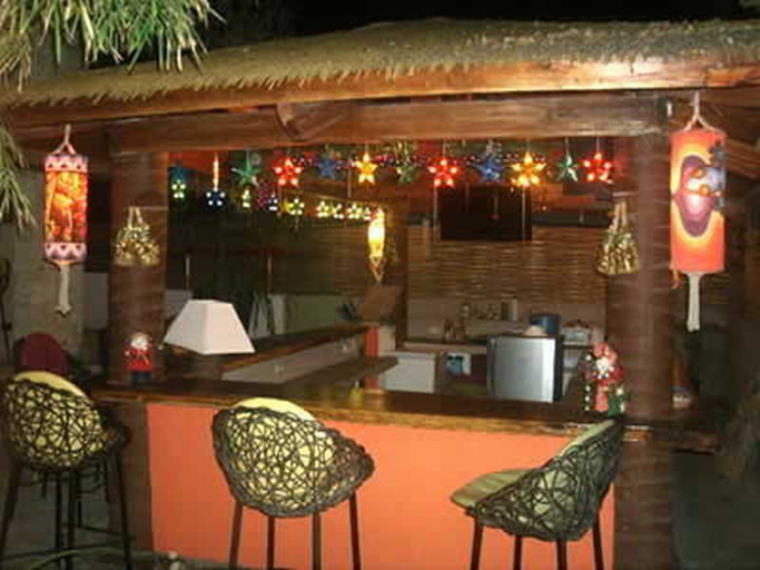 Food & Drinks, Bale Mi Boracay, Malay