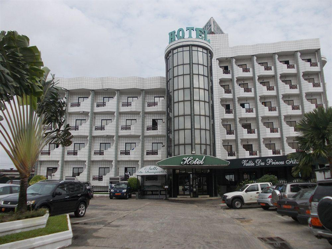 Exterior & Views 2, Minotel Vallee des Princes, Wouri