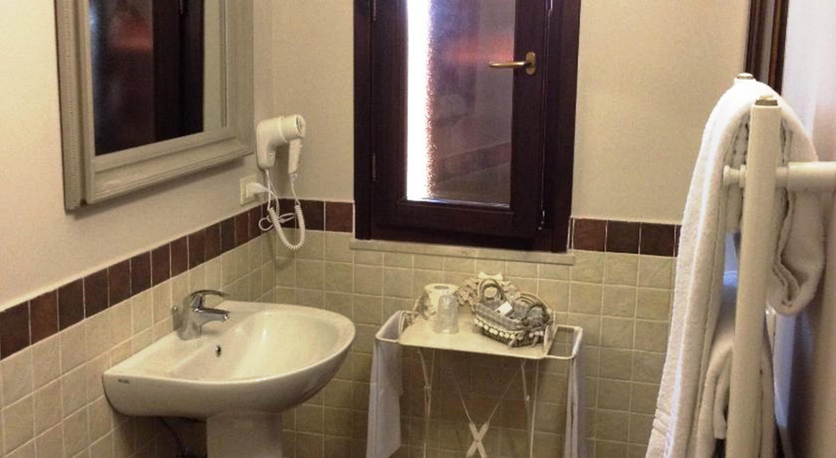 Bathroom 5, Hotel Villa Calandrino, Agrigento