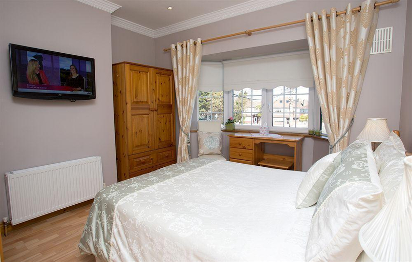 Bedroom 3, Almanii B & B, Dublin